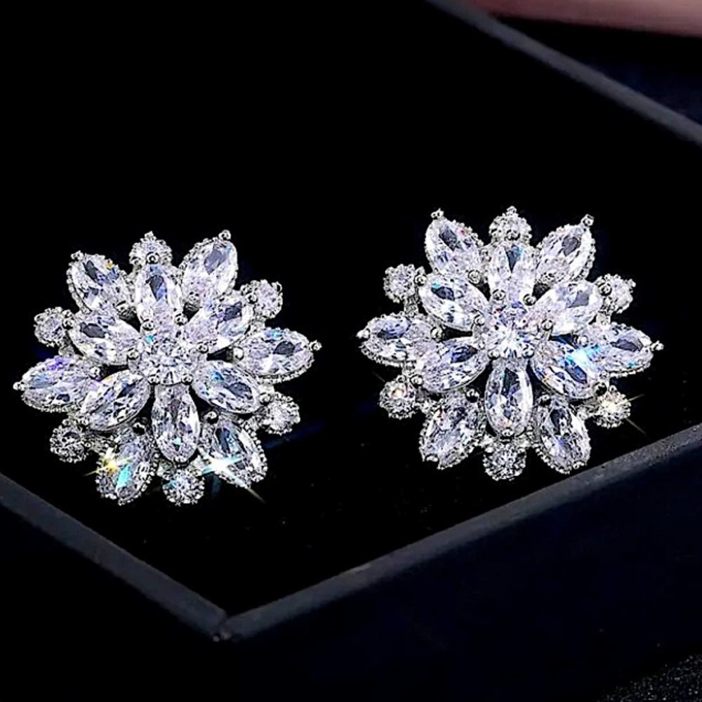 Sterling Silver 5CT Cubic Zircon Flower Snow Crystal Diamond Stud Earrings